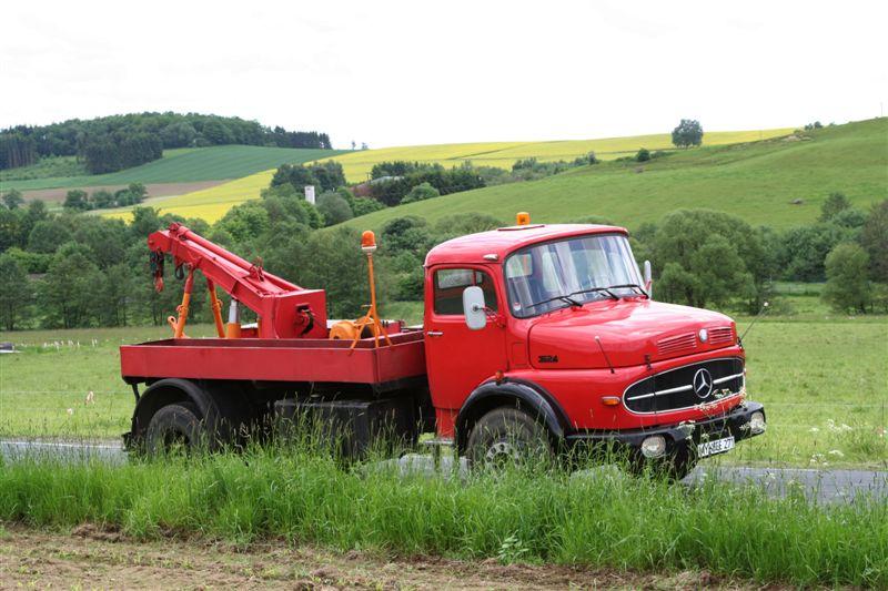 mercedes1418_4.jpg