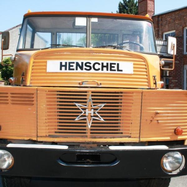 henschelh161ak_02.jpg