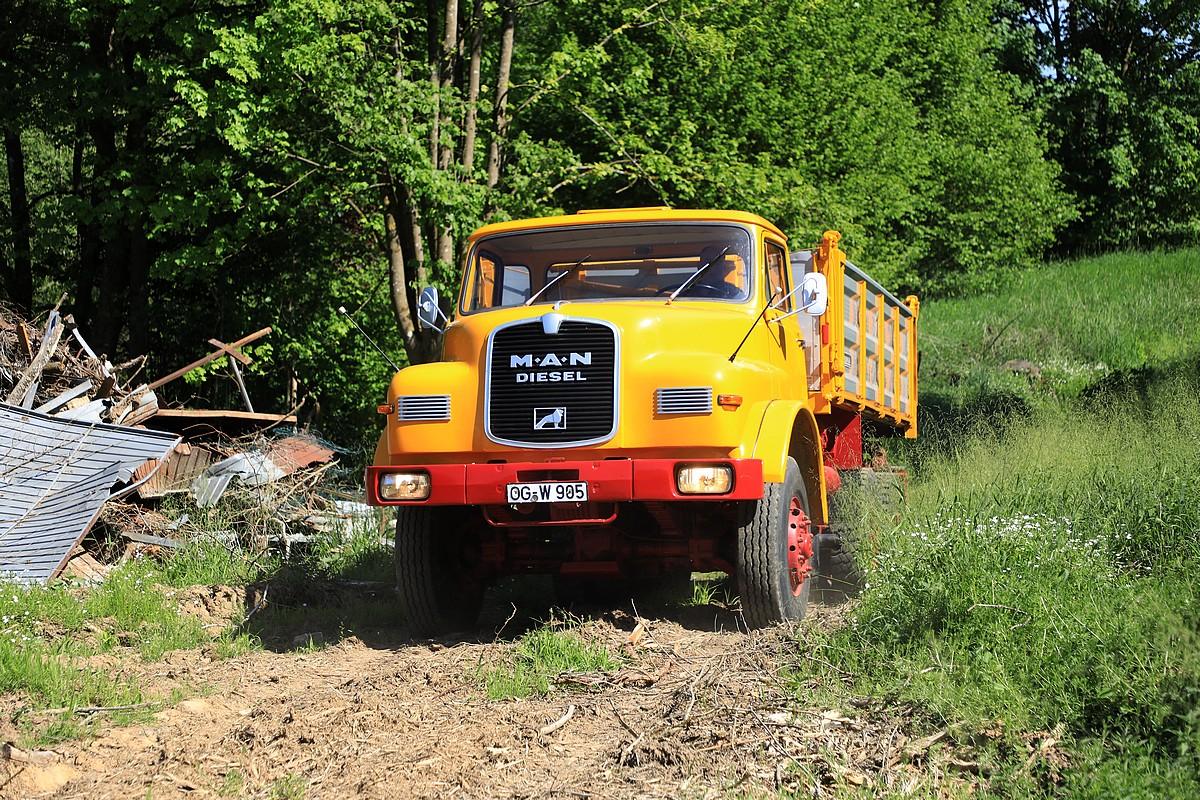 FD248325.JPG