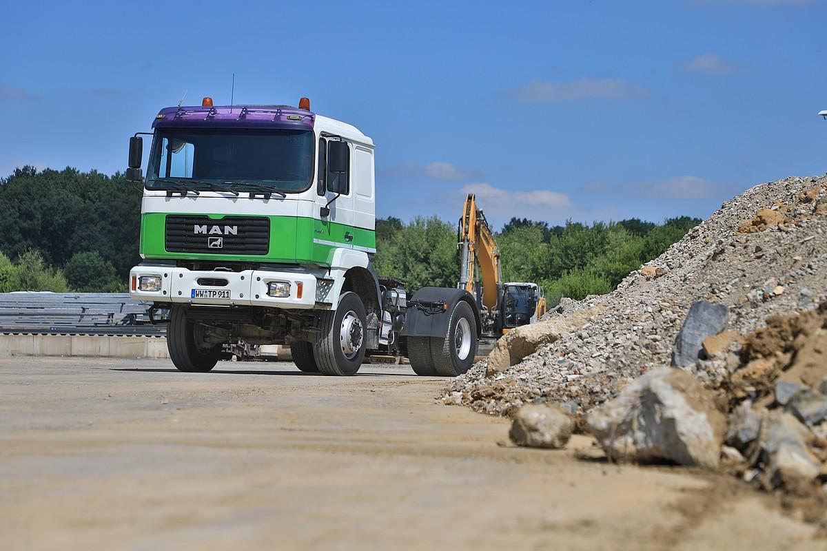FD242713.JPG
