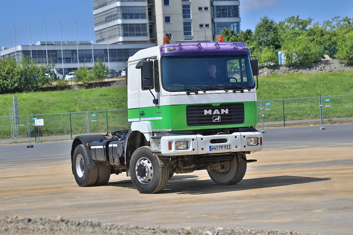 FD242729.JPG