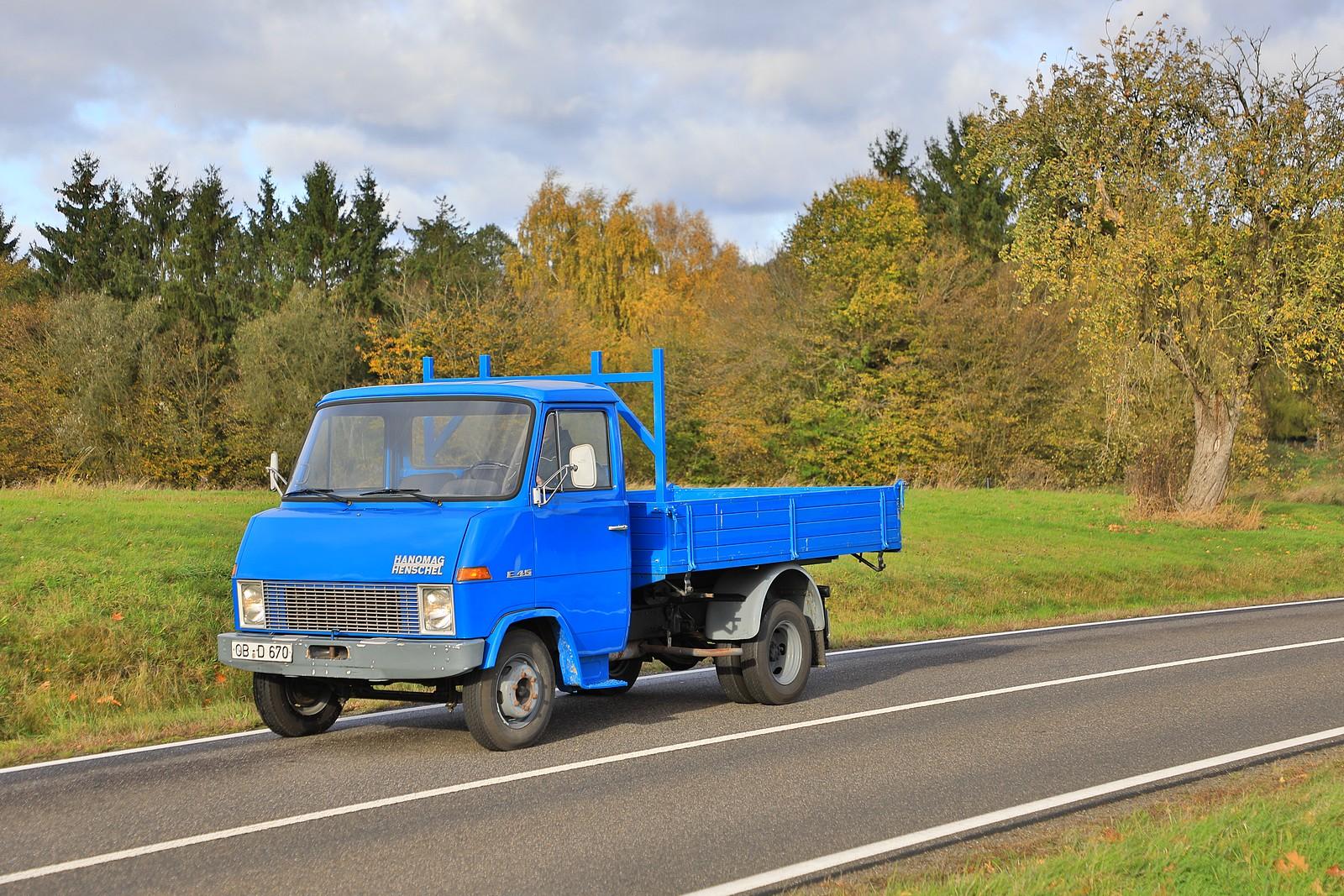 Hanomag F45 (9).JPG
